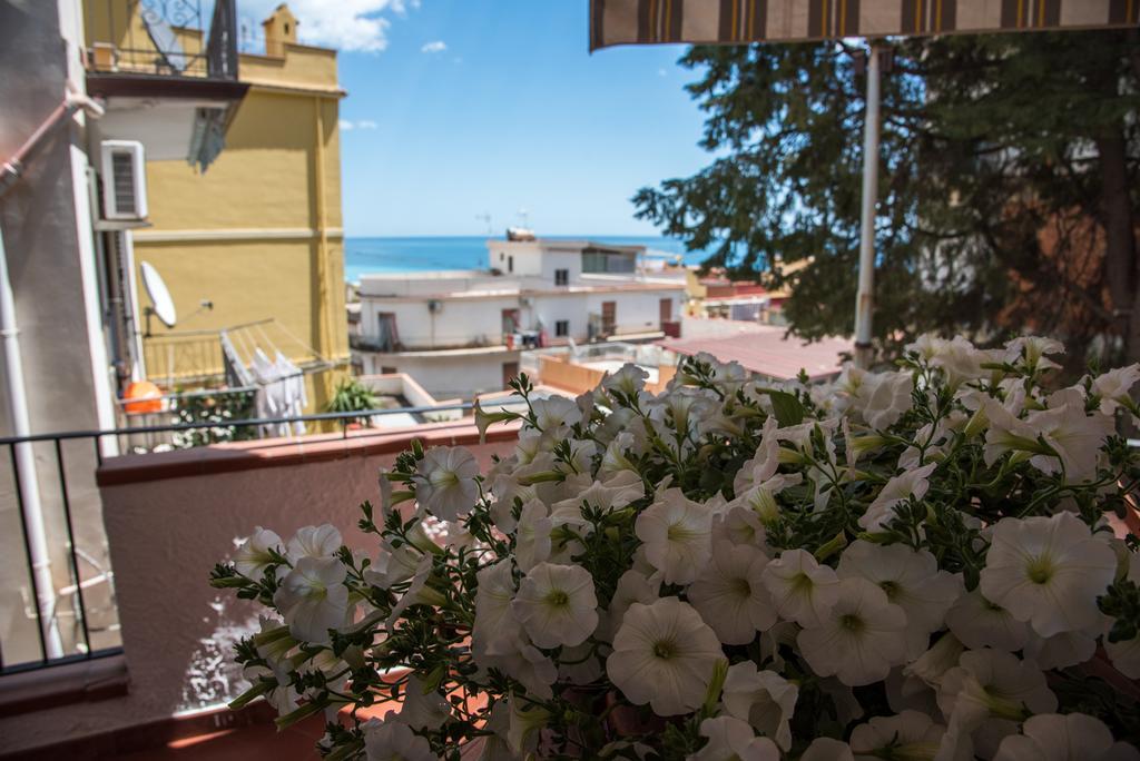 La Maison Dorée Giardini Naxos Camera foto